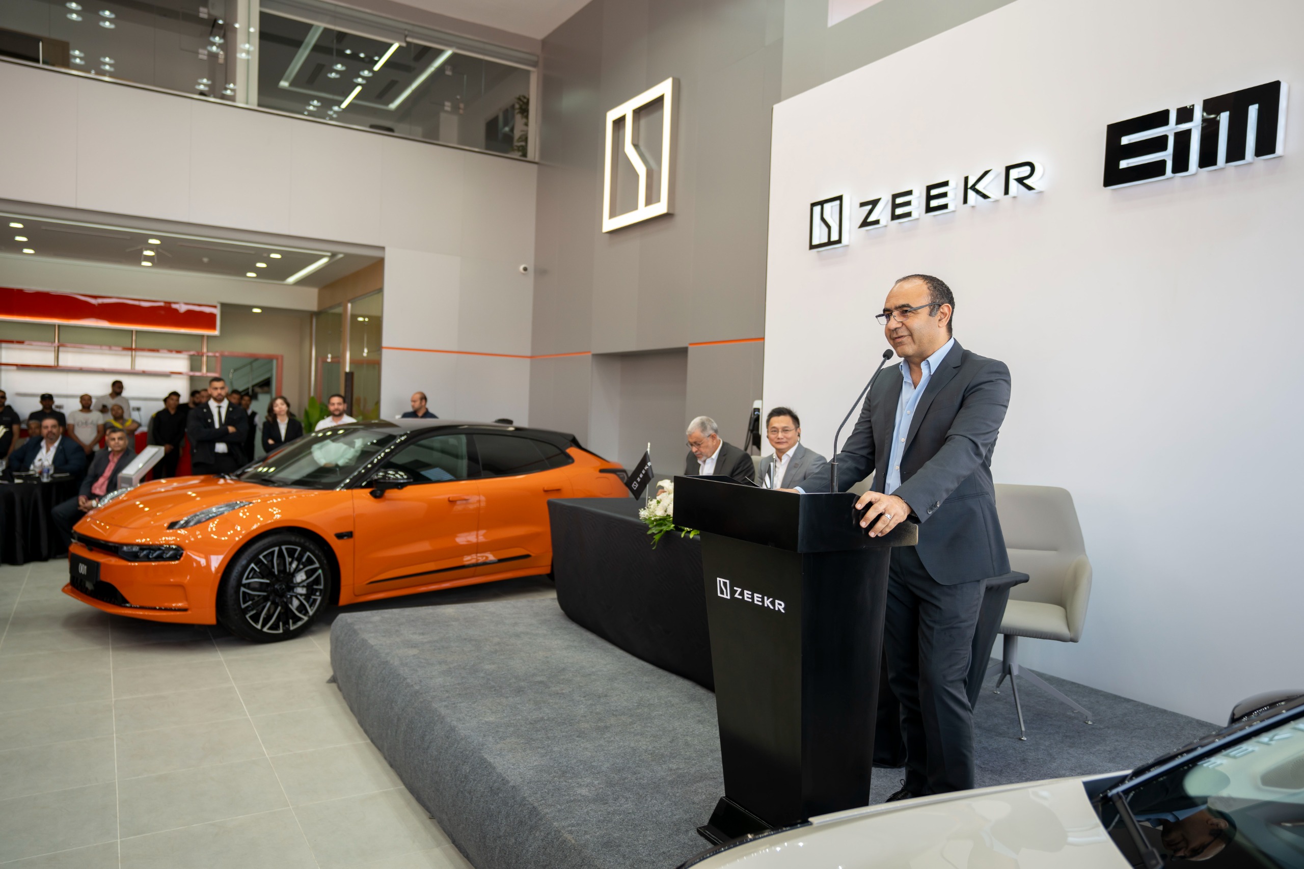 صالة عرض زيكر