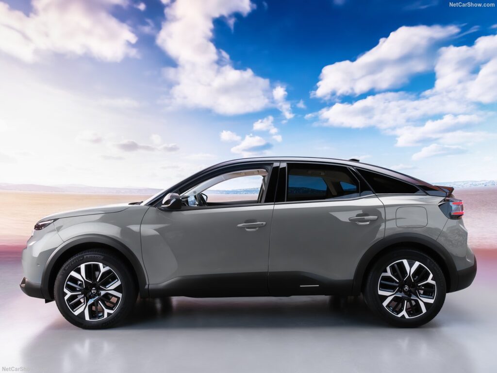 مواصفات ستروين c4 2025
